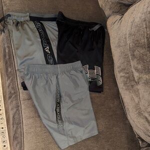 Under Armour Boys Athletic Shorts Bundle in Black and Gray Youth M